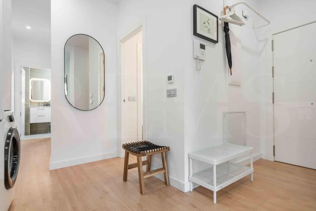 Fresh & Stylish Apartment With Parking By Rems Málaga Esterno foto