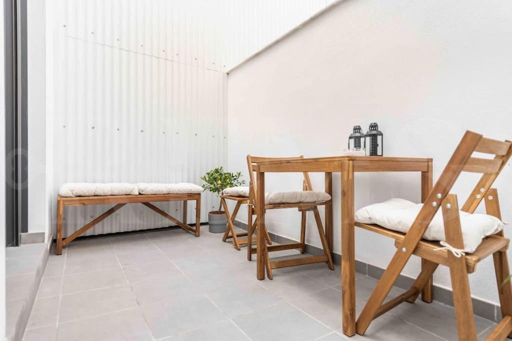 Fresh & Stylish Apartment With Parking By Rems Málaga Esterno foto