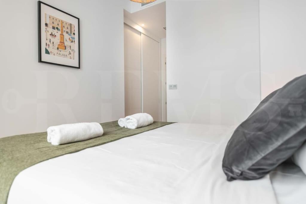 Fresh & Stylish Apartment With Parking By Rems Málaga Esterno foto