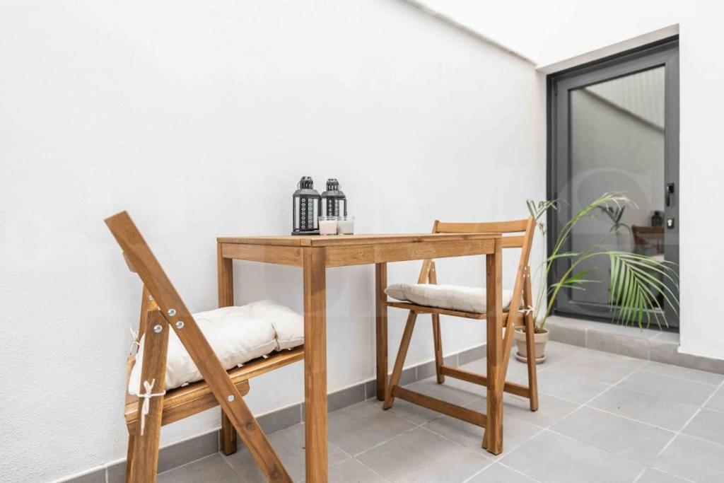 Fresh & Stylish Apartment With Parking By Rems Málaga Esterno foto
