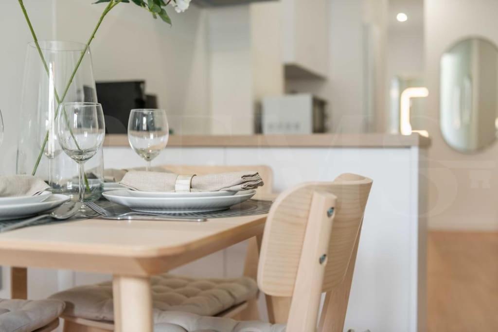 Fresh & Stylish Apartment With Parking By Rems Málaga Esterno foto